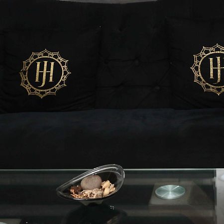 James Court Hotel & Luxury Apartments เลกกี ภายนอก รูปภาพ